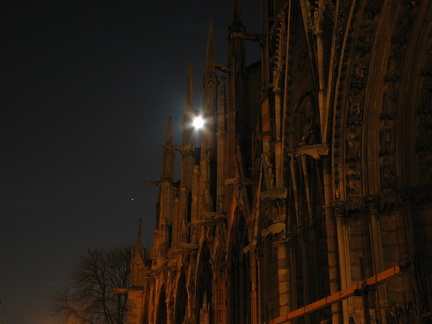 More night shots around Notre Dame.