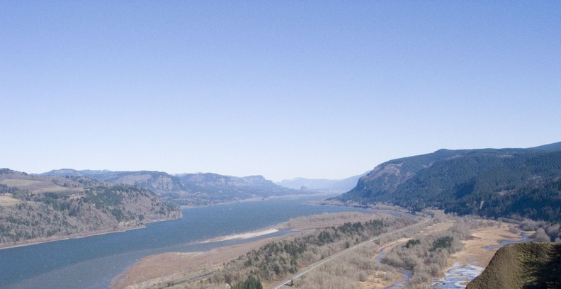 View up the gorge from the lookout.